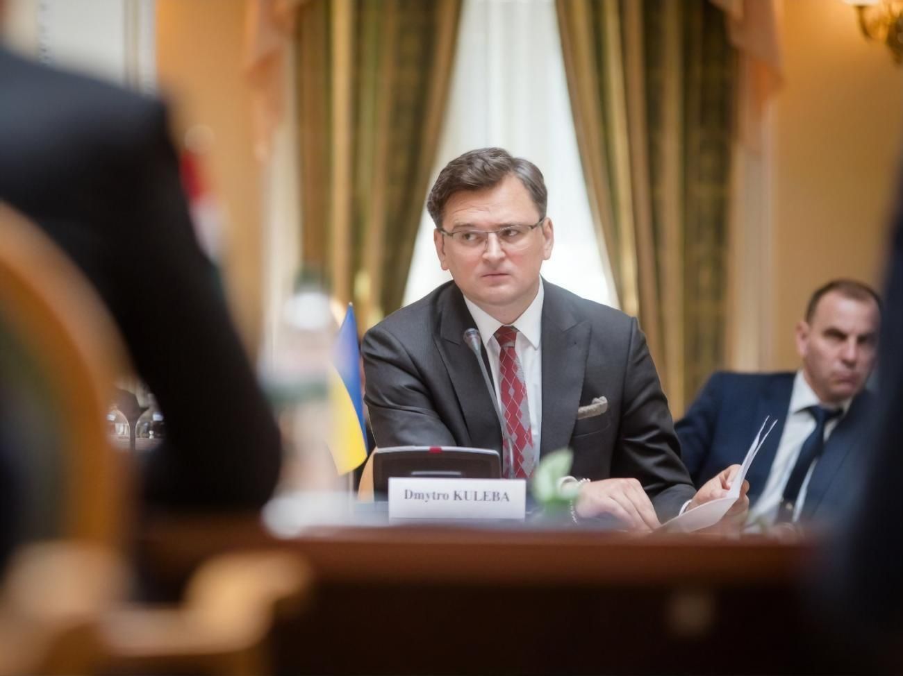 Отсутствие диалога ослабляет страну: Кулеба намекнул Лукашенко о возможном вмешательстве России Отсутствие диалога ослабляет страну: Кулеба намекнул Лукашенко о возможном вмешательстве России