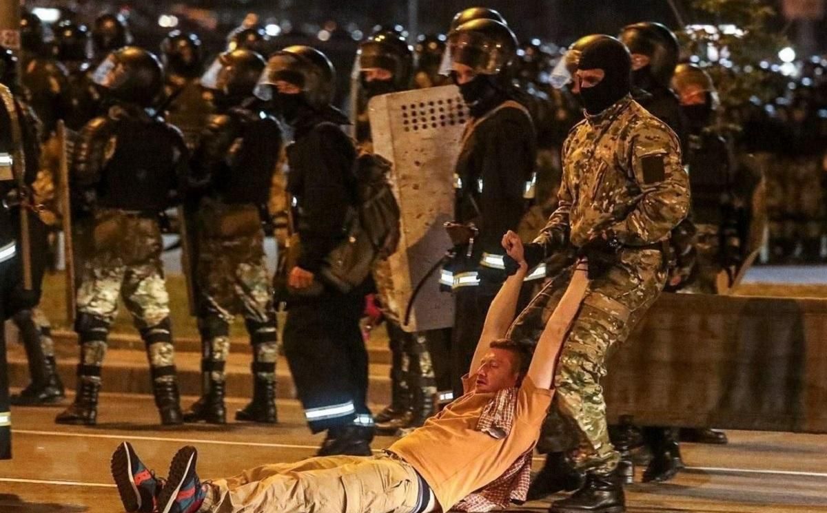 Білоруським протестувальникам зібрали понад мільйон доларів: ціль зросла Білоруським протестувальникам зібрали понад мільйон доларів: ціль зросла