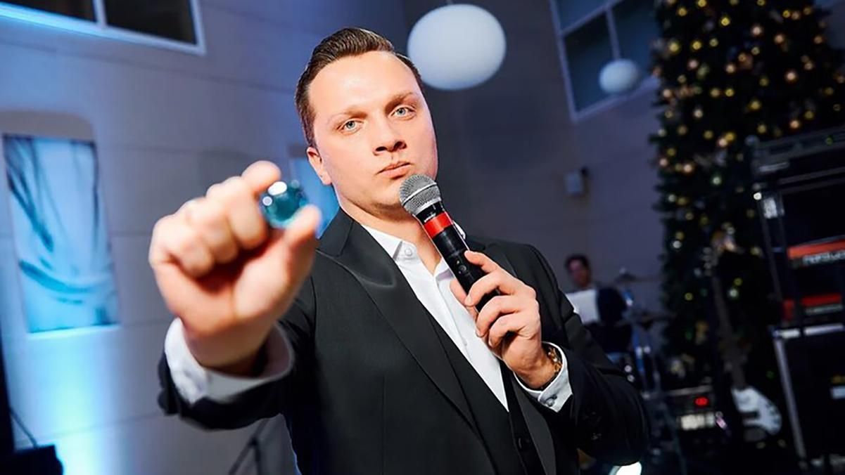 Через агресію на протестах звільнився ведучий державного Білорусь 1 Володимир Бурков Через агресію на протестах звільнився ведучий державного Білорусь 1 Володимир Бурков