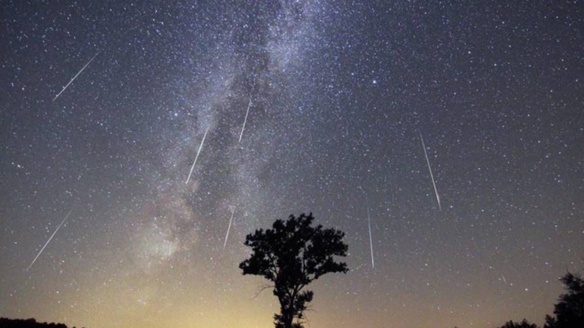 Зорепад Персеїди 2020 в Україні – пік у серпні: фото Зорепад Персеїди 2020 в Україні – пік у серпні: фото
