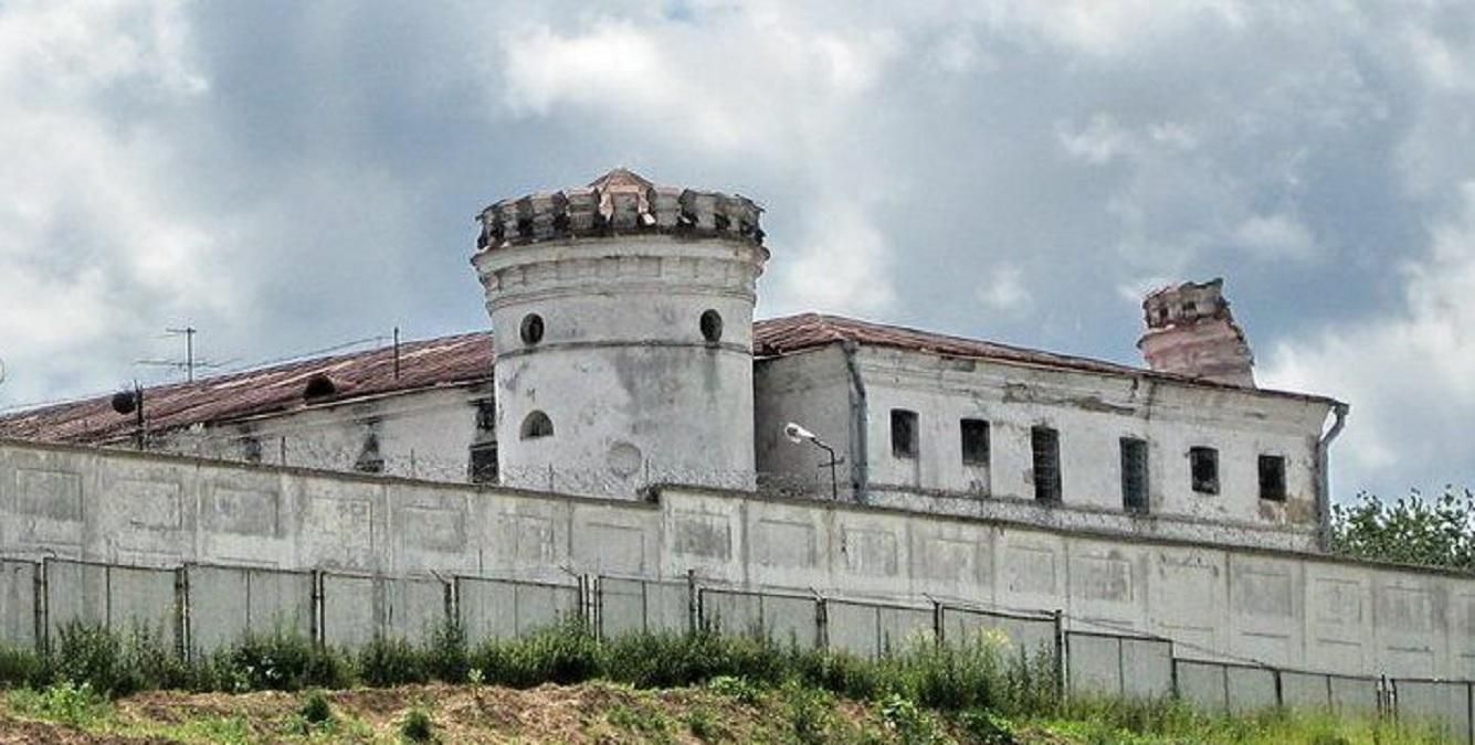 Роздягли й поставили в "стакан", – білоруський адвокат про ставлення до його клієнта у СІЗО Роздягли й поставили в "стакан", – білоруський адвокат про ставлення до його клієнта у СІЗО