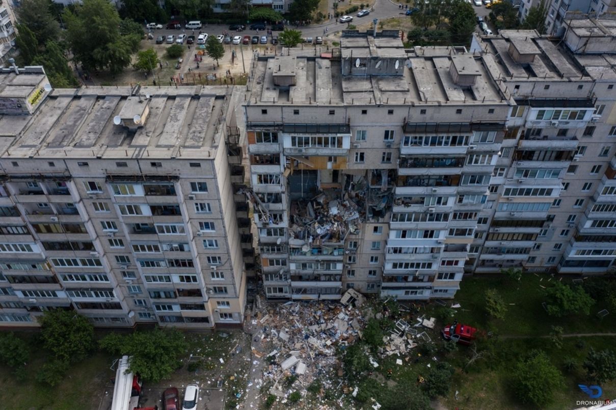 Все семьи из разрушенного взрывом дома на Позняках получили новое жилье, - Зеленский