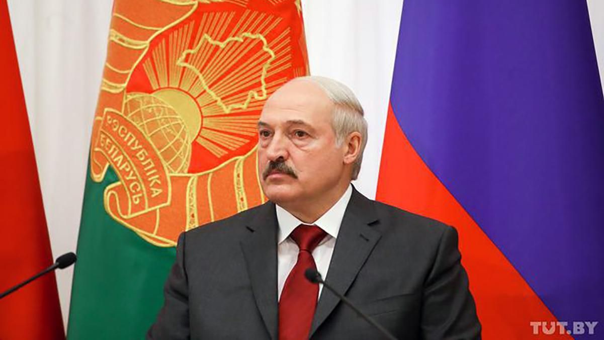 КНУ планує забрати в Лукашенка звання почесного доктора