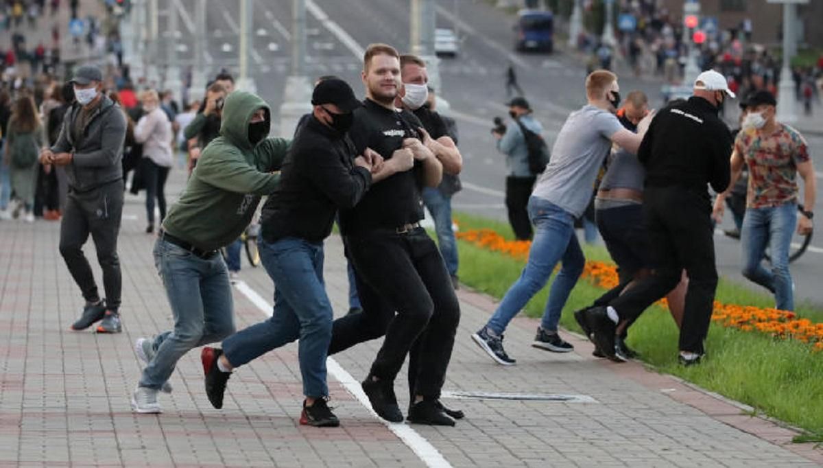 На підтримку жертв реперсій у Білорусі хочуть створити міжнародний фонд На підтримку жертв реперсій у Білорусі хочуть створити міжнародний фонд