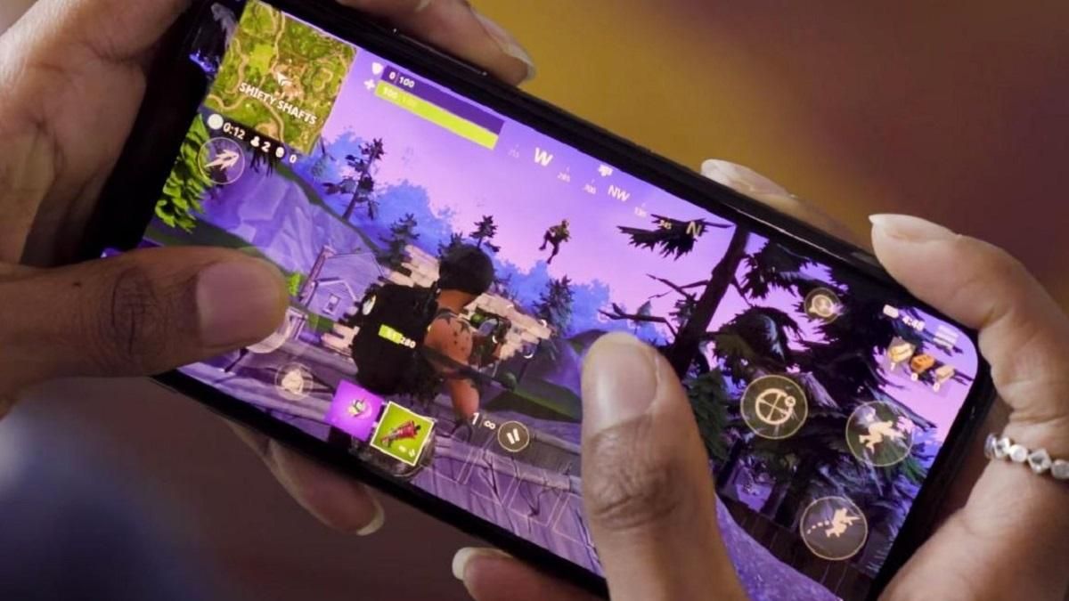 Epic Games подає до суду на Apple: компанія зняла пародію на рекламу Apple – 1984 Epic Games подає до суду на Apple: компанія зняла пародію на рекламу Apple – 1984