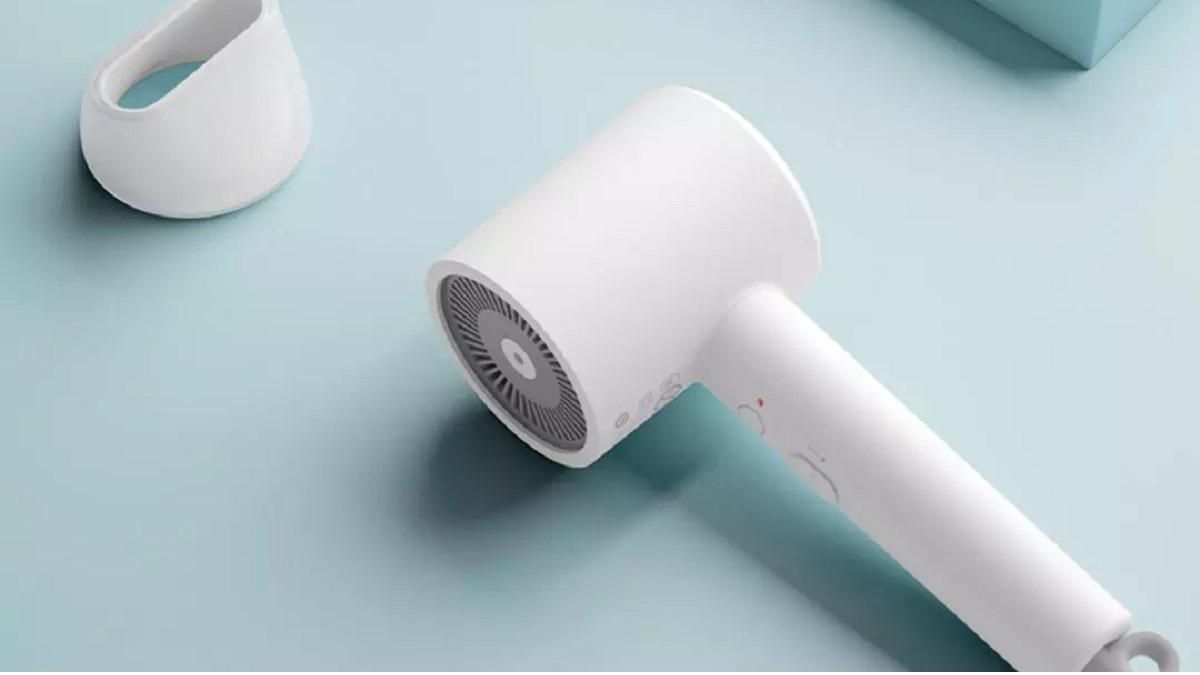 Xiaomi представила компактний недорогий та потужний фен з іонізатором Xiaomi представила компактний недорогий та потужний фен з іонізатором