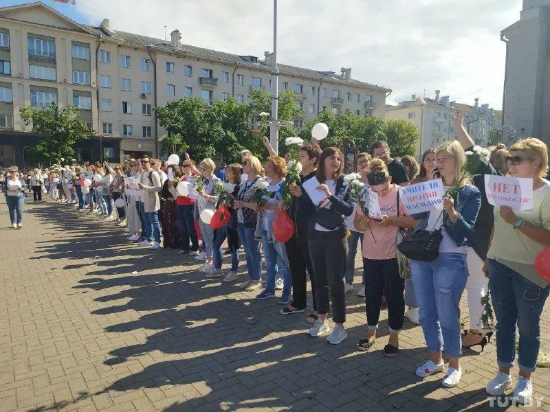 Фото з протестів вчителів