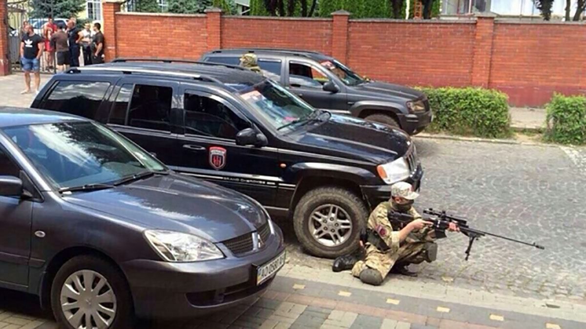 Поліції здались фігуранти перестрілки в Мукачеві 2015 року