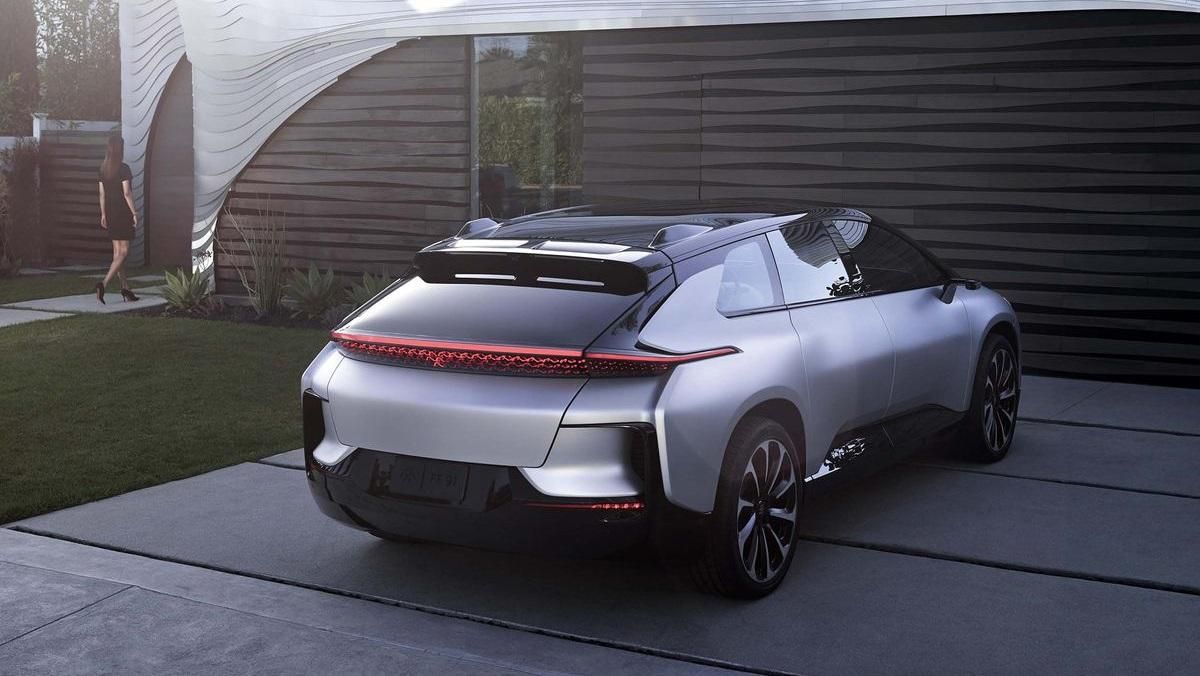 Прототип рекордного электромобиля Faraday Future выставлен на аукцион Прототип рекордного электромобиля Faraday Future выставлен на аукцион