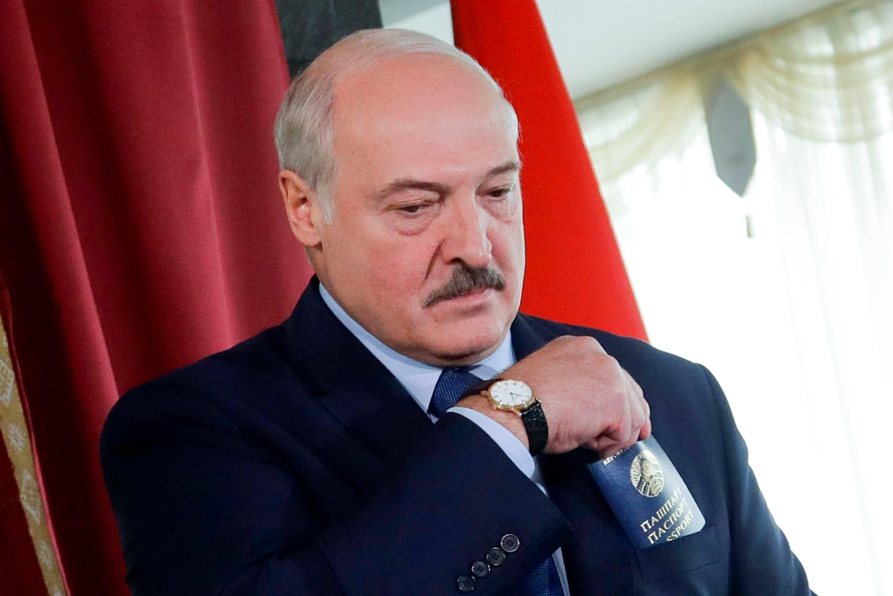 Лукашенко вже програв: які є 3 можливі сценарії для диктатора