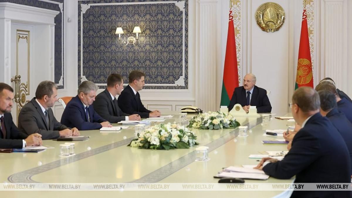 Уходящий президент: Лукашенко может баллотироваться и на перевыборах