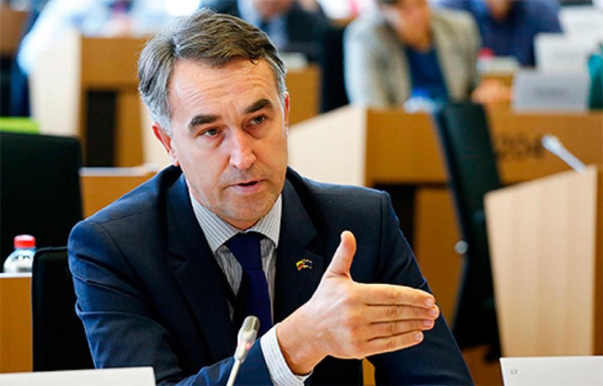 Ще одного депутата Європарламенту не пустили в Білорусь Ще одного депутата Європарламенту не пустили в Білорусь