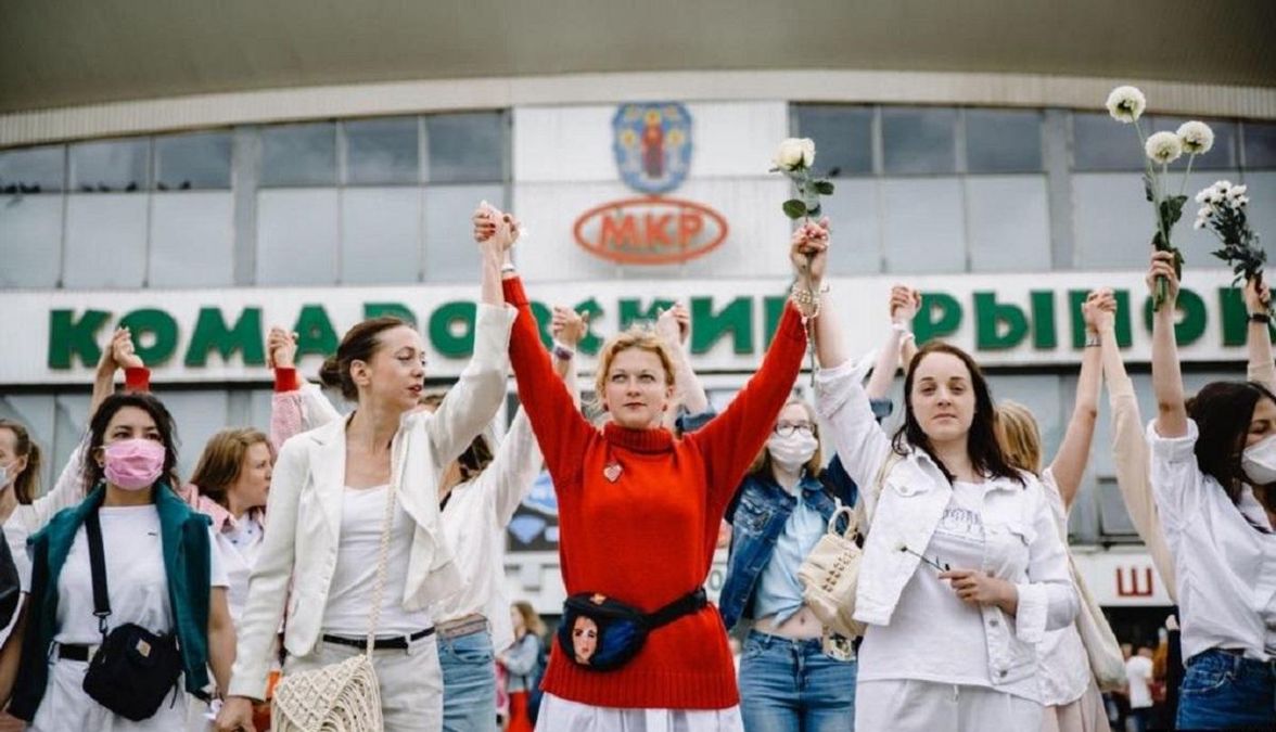 Лукашенко хочет, чтобы с живой цепью из Киева в Вильнюс разобрались силовики
