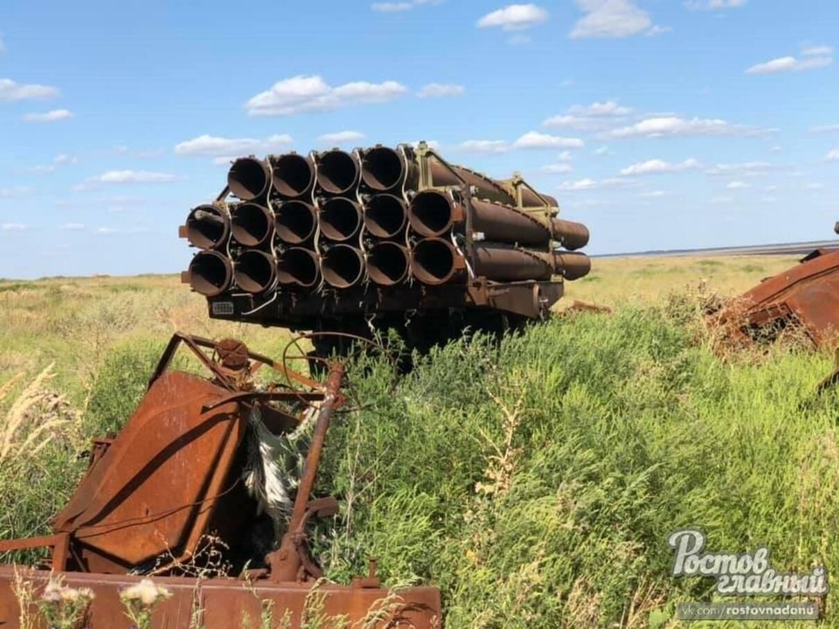 Кладбище военной техники обнаружили возле Ростова в России - фото