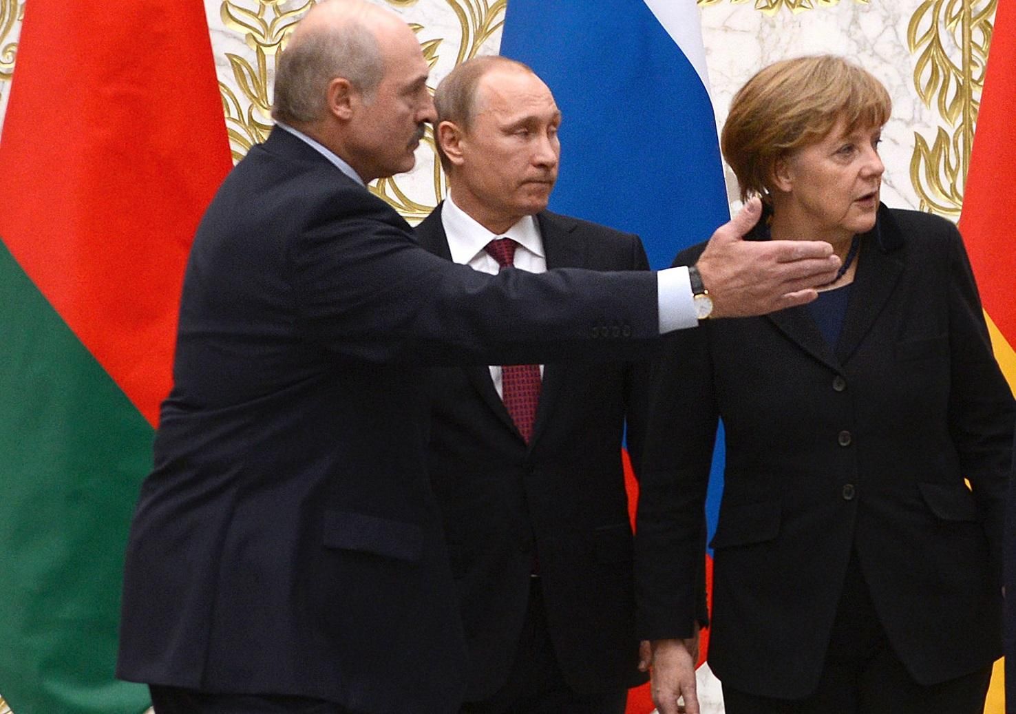 Протесты в Беларуси: Меркель пытается связаться с Лукашенко, но пока будет говорить с Путиным Протесты в Беларуси: Меркель пытается связаться с Лукашенко, но пока будет говорить с Путиным