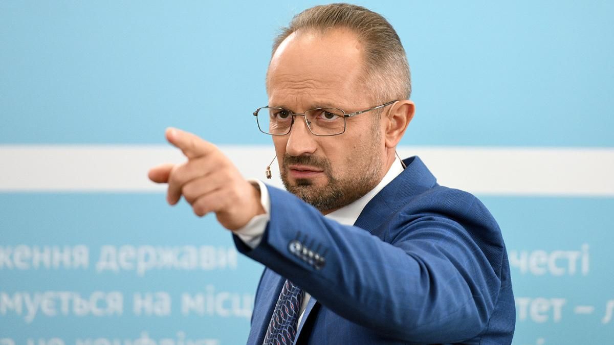 Роман Безсмертний прокоментував відкликання посла з Білорусі Роман Безсмертний прокоментував відкликання посла з Білорусі