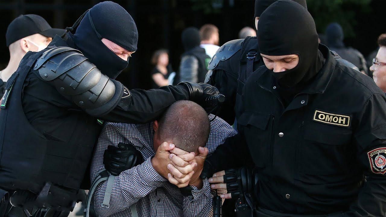 Білоруси, яких жорстоко побили силовики: моторошне відео