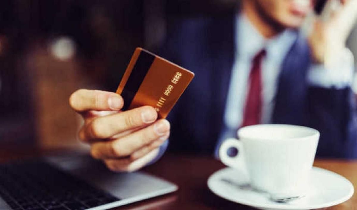 У липні українці залишили рекордні безготівкові чайові, – результати дослідження
У липні українці залишили рекордні безготівкові чайові, – результати дослідження