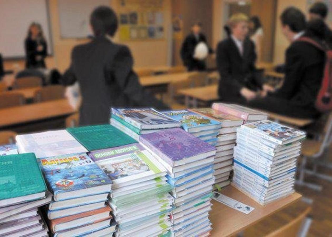 Школи всіх областей на 99,5% забезпечені підручниками, – Шкарлет Школи всіх областей на 99,5% забезпечені підручниками, – Шкарлет