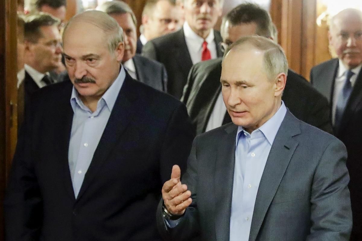 Путин по телефону рассказал Лукашенко, что о нем говорят в Берлине и Париже