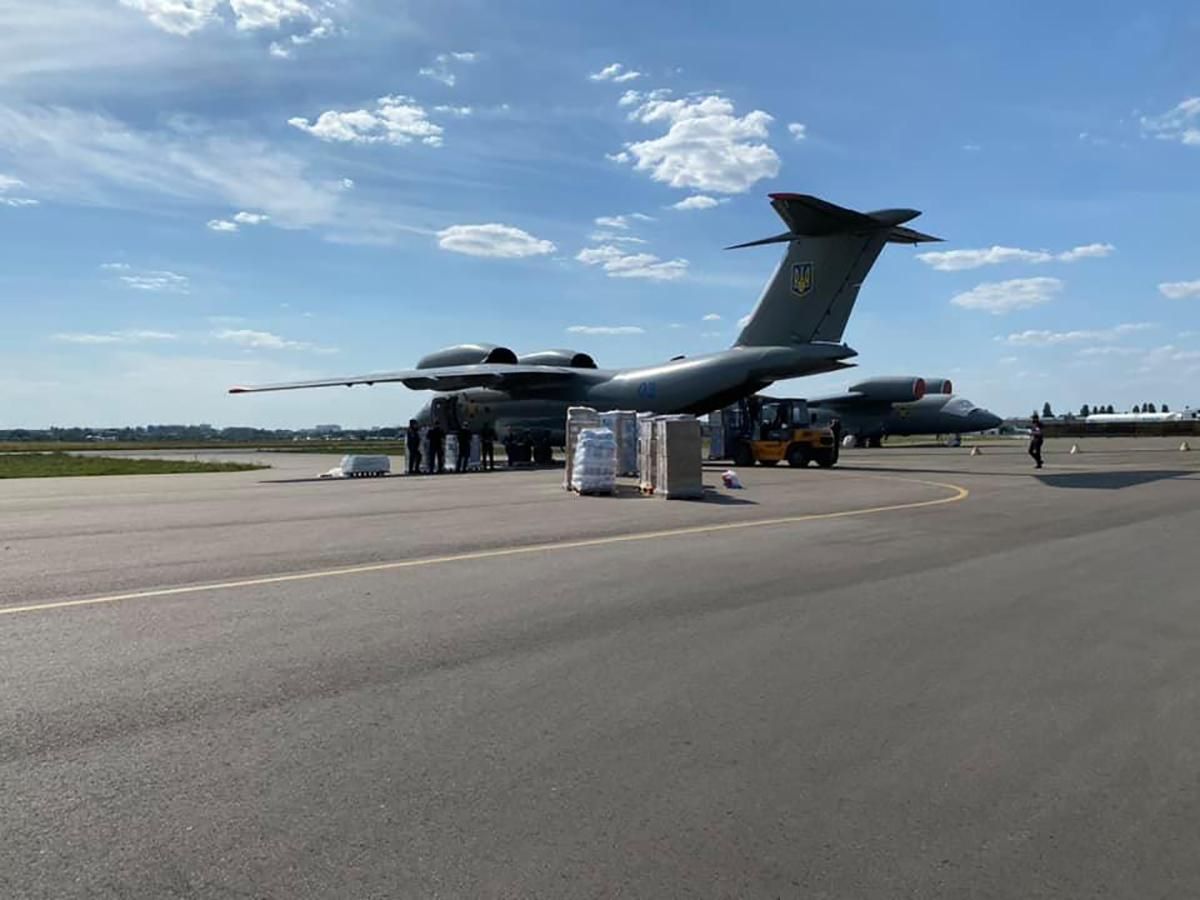 Літак із допомогою від України вирушив до Бейрута 19.08.2020