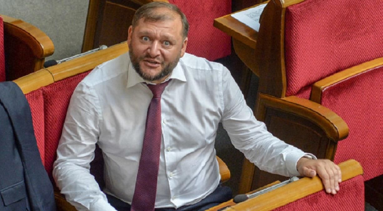 Скандальний Добкін похвалив ОМОН, який бив мирних демонстрантів у Білорусі Скандальний Добкін похвалив ОМОН, який бив мирних демонстрантів у Білорусі