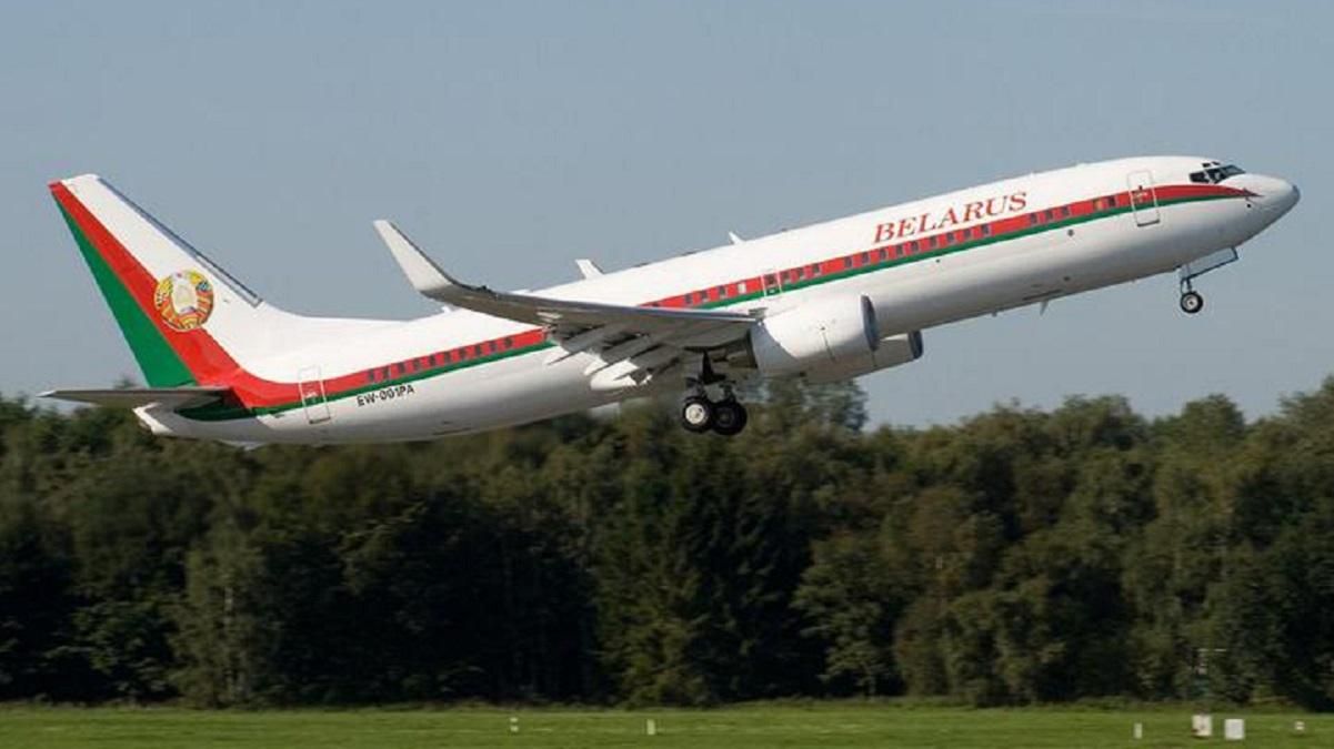 Літак Лукашенка вилетів у бік Росії, але повернувся в Мінськ