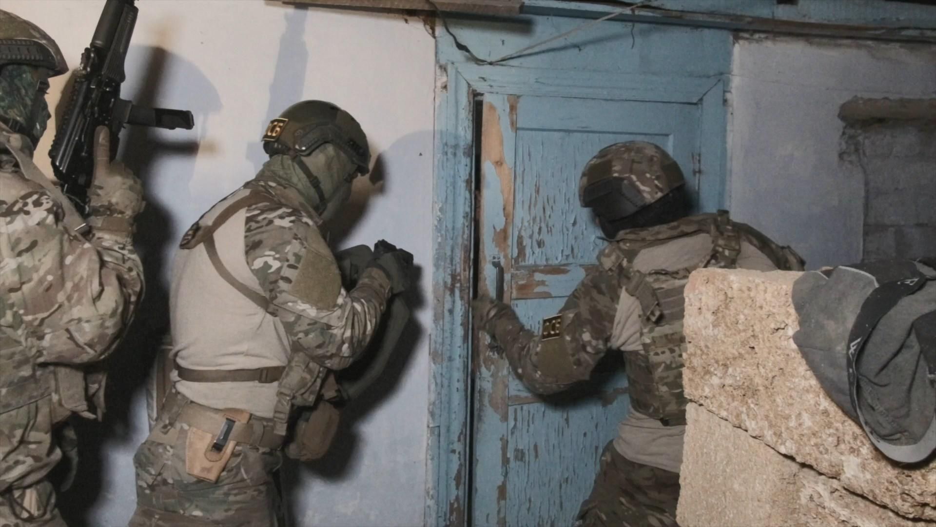 ФСБ задержала якобы украинского добровольца в оккупированном Крыму: видео