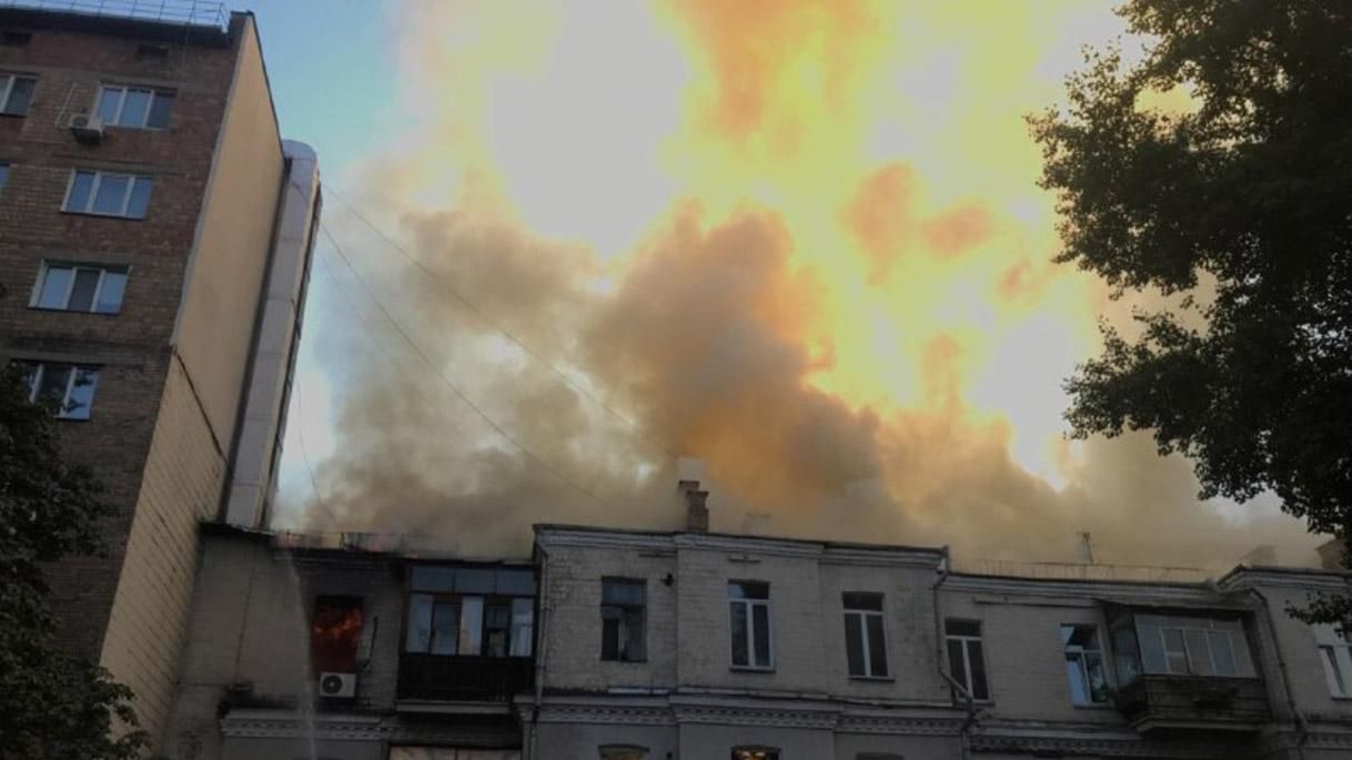 Пожар в Киеве на Большой Васильковской 19.08.2020: видео