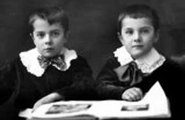 Борис Патон у дитинстві Борис Патон у дитинстві