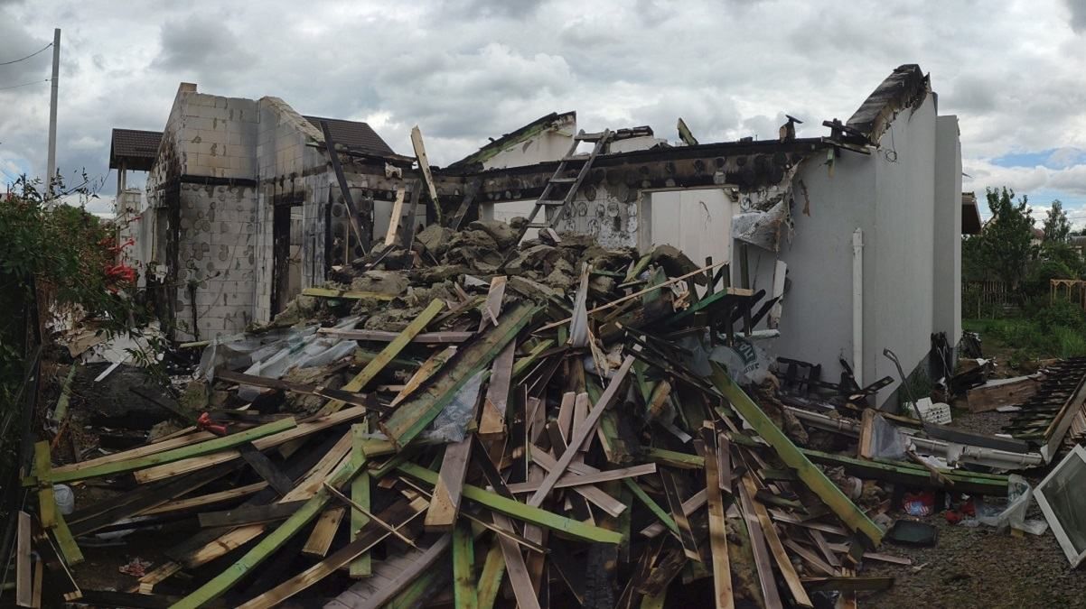 Підпал будинку Шабуніна: антикорупціонеру зібрали підтримку на понад мільйон Підпал будинку Шабуніна: антикорупціонеру зібрали підтримку на понад мільйон