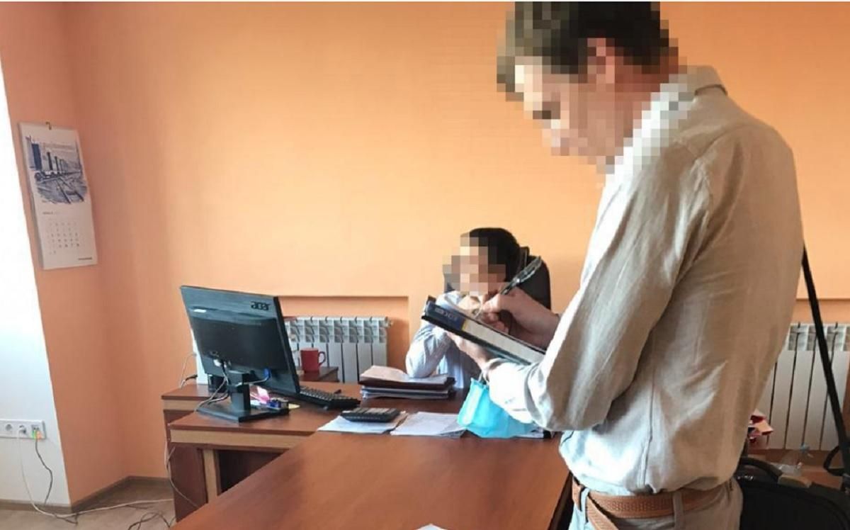 В Киеве и Виннице проходят обыски Укрзализныци: фото В Киеве и Виннице проходят обыски Укрзализныци: фото