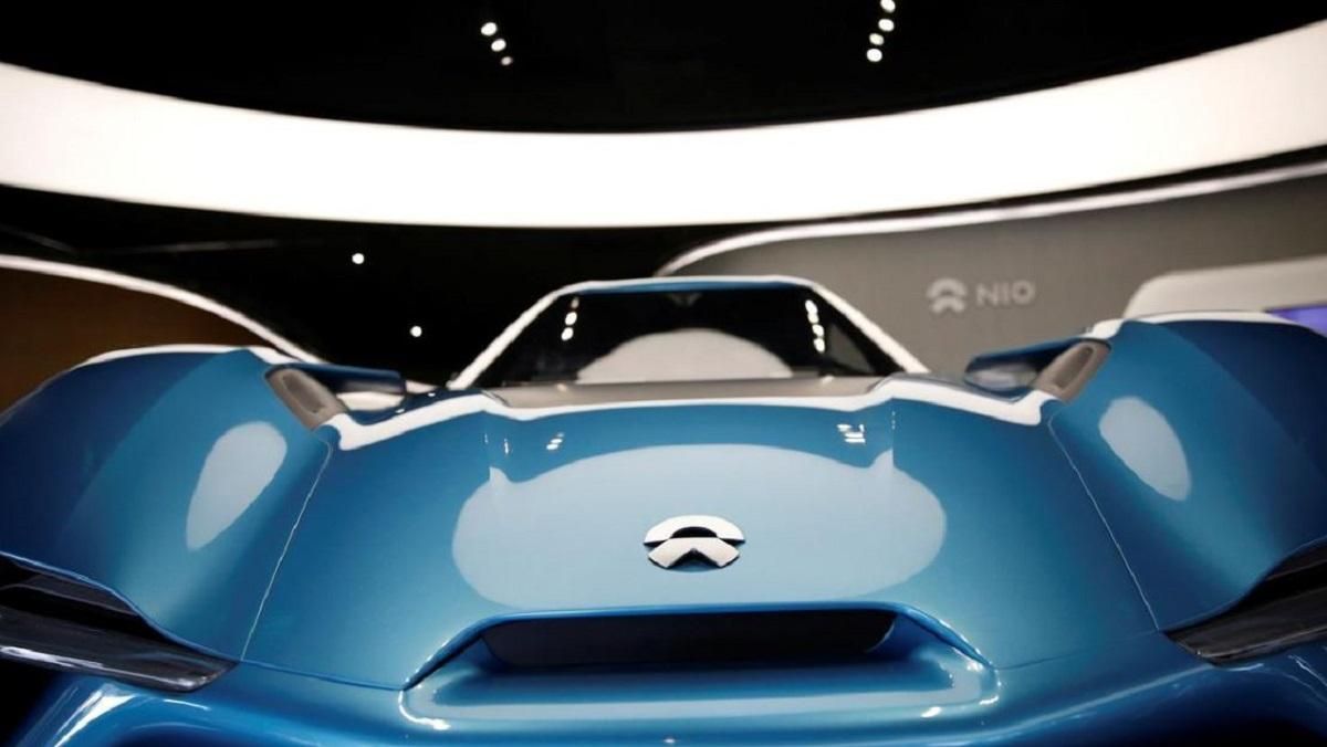 Китайская компания Nio снижает стоимость электромобилей, предлагая аккумуляторы в аренду