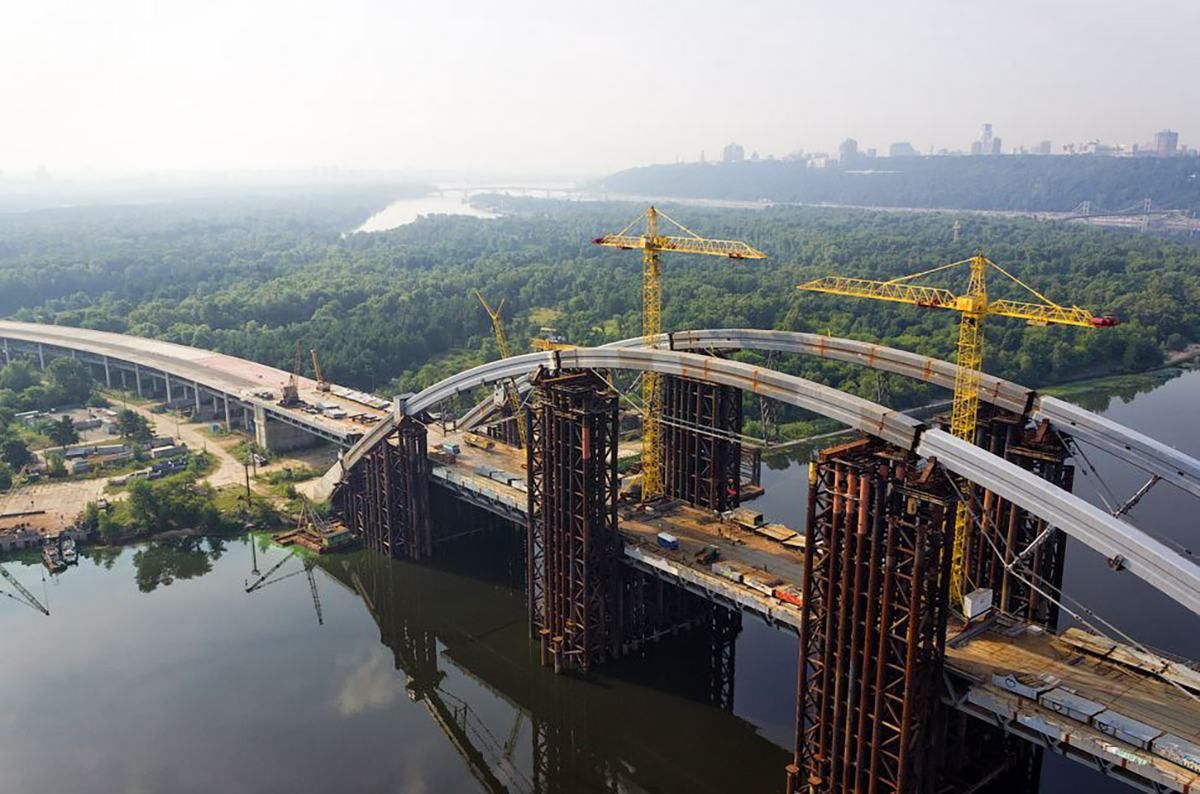 АМКУ открыл новое дело о строительстве Подольского моста