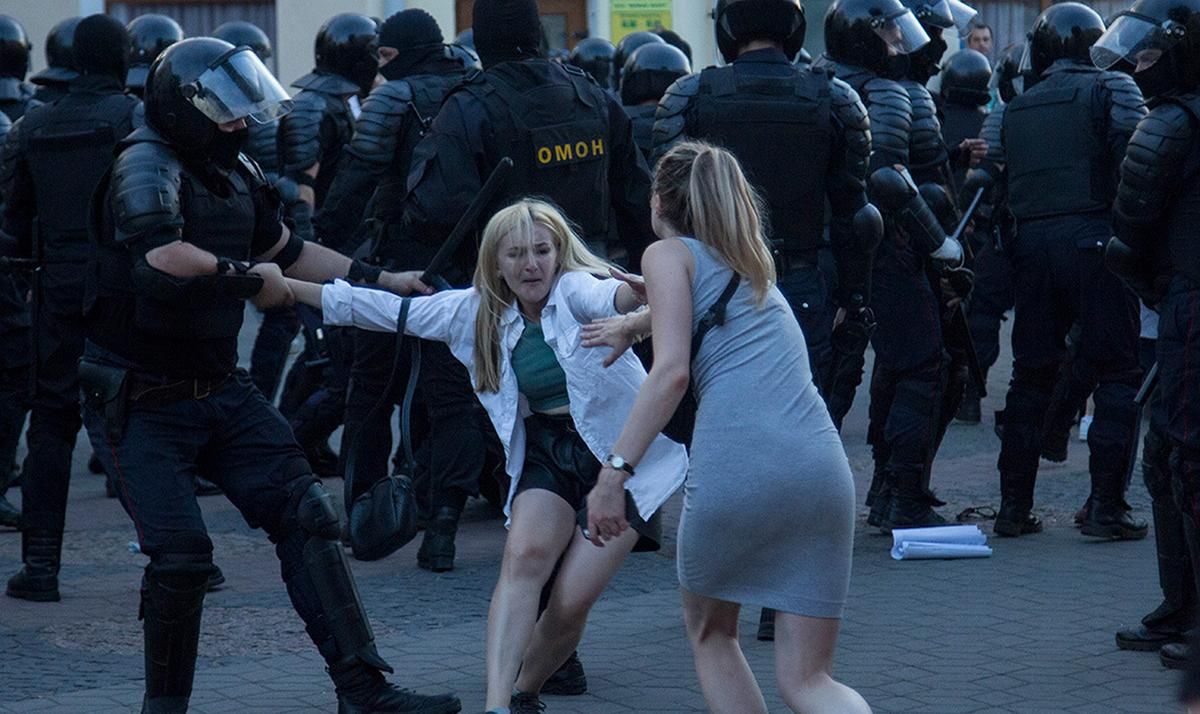 Изнасилования женщин во время протестов в Беларуси: следователи говорят – никто не жаловался