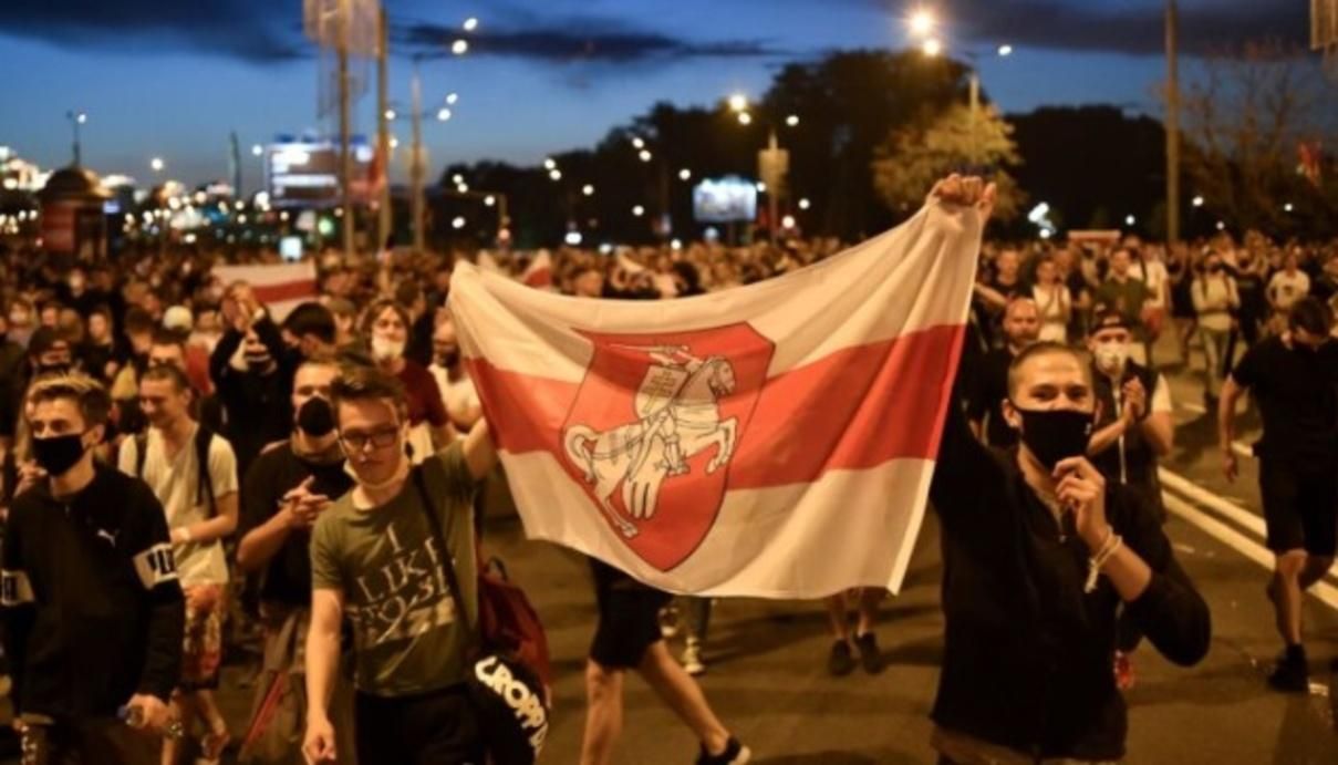 Військовий конфлікт або громадянська війна: які варіанти розглядає Міноборони Білорусі Військовий конфлікт або громадянська війна: які варіанти розглядає Міноборони Білорусі