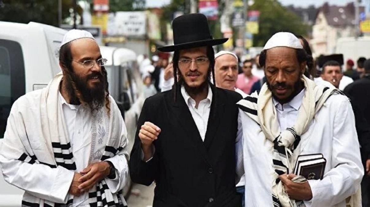 Несмотря на пандемию около 10 тысяч хасидов планируют в сентябре посетить Умань Несмотря на пандемию около 10 тысяч хасидов планируют в сентябре посетить Умань