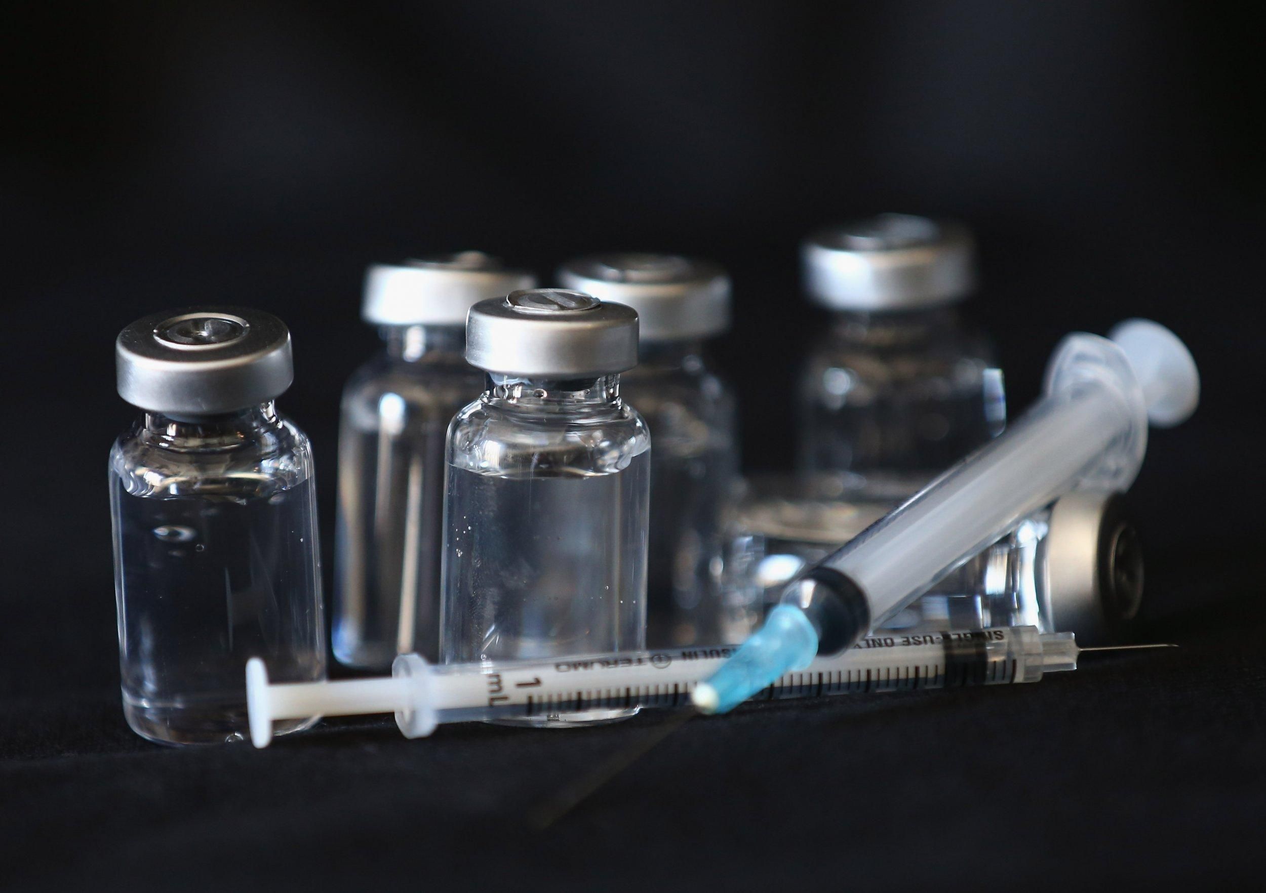 Зеленський заявив, що Україна може виготовляти вакцину проти COVID-19