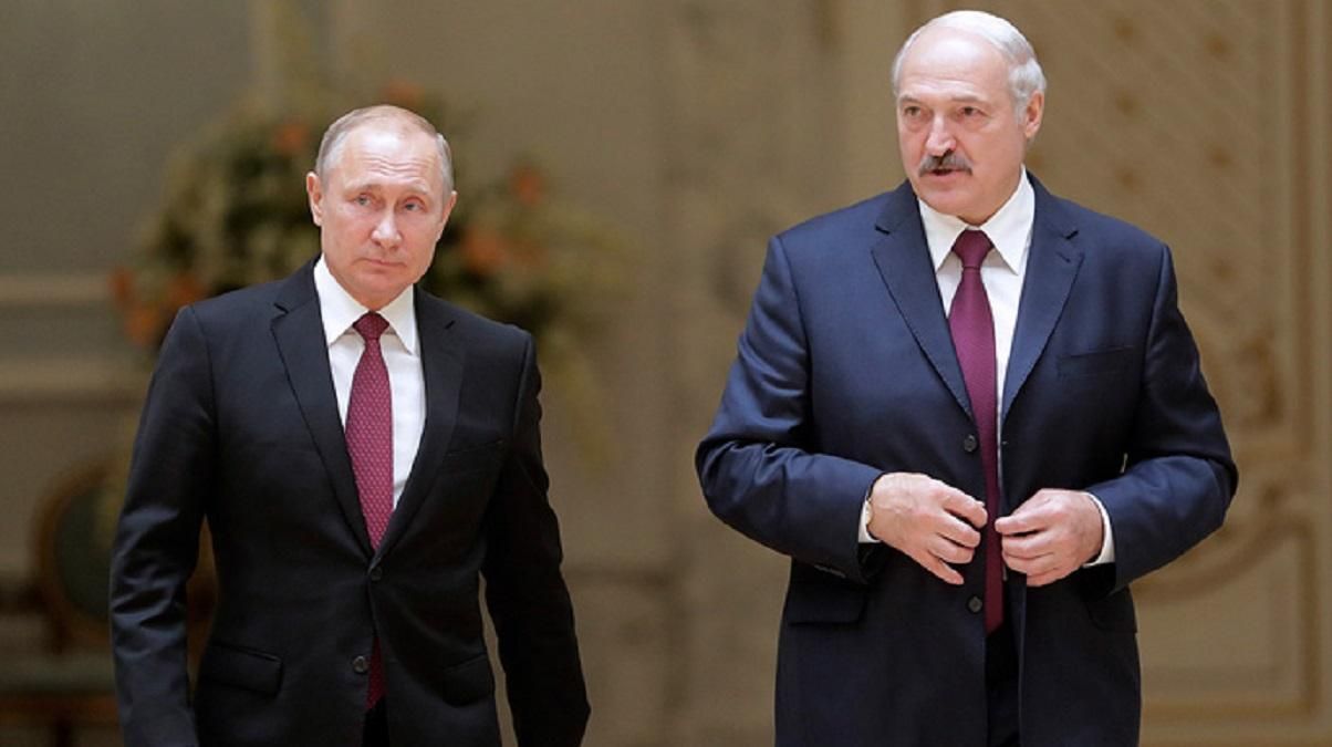 Кремль поддерживает Лукашенко, но рассказывает о жизни после свержения диктатора, – СМИ
