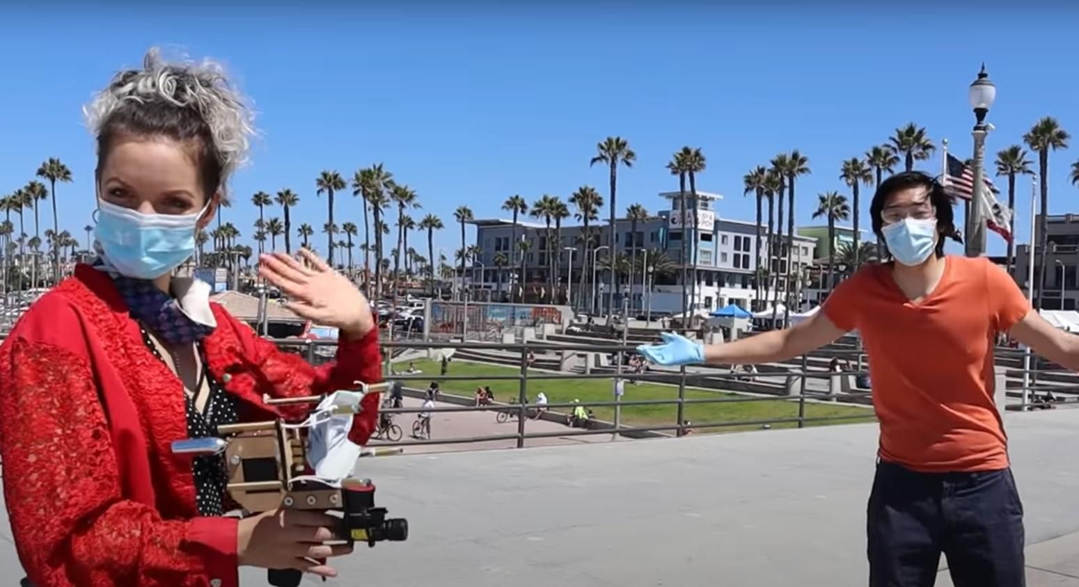 Девайс дня: пневматичний пістолет, що стріляє масками Девайс дня: пневматичний пістолет, що стріляє масками