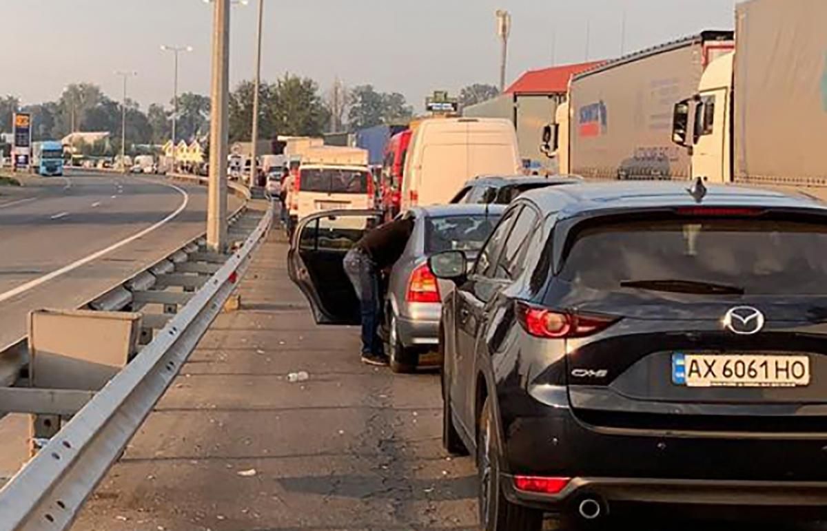 Черги на кордоні України з Угорщиною та Румунією 23.08.2020 Черги на кордоні України з Угорщиною та Румунією 23.08.2020