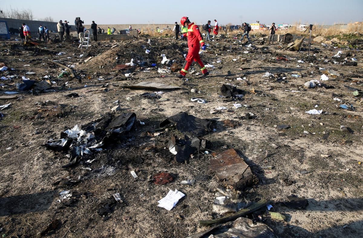 Иран обнародовал данные черных ящиков со сбитого самолета МАУ: происходящее в последние секунды