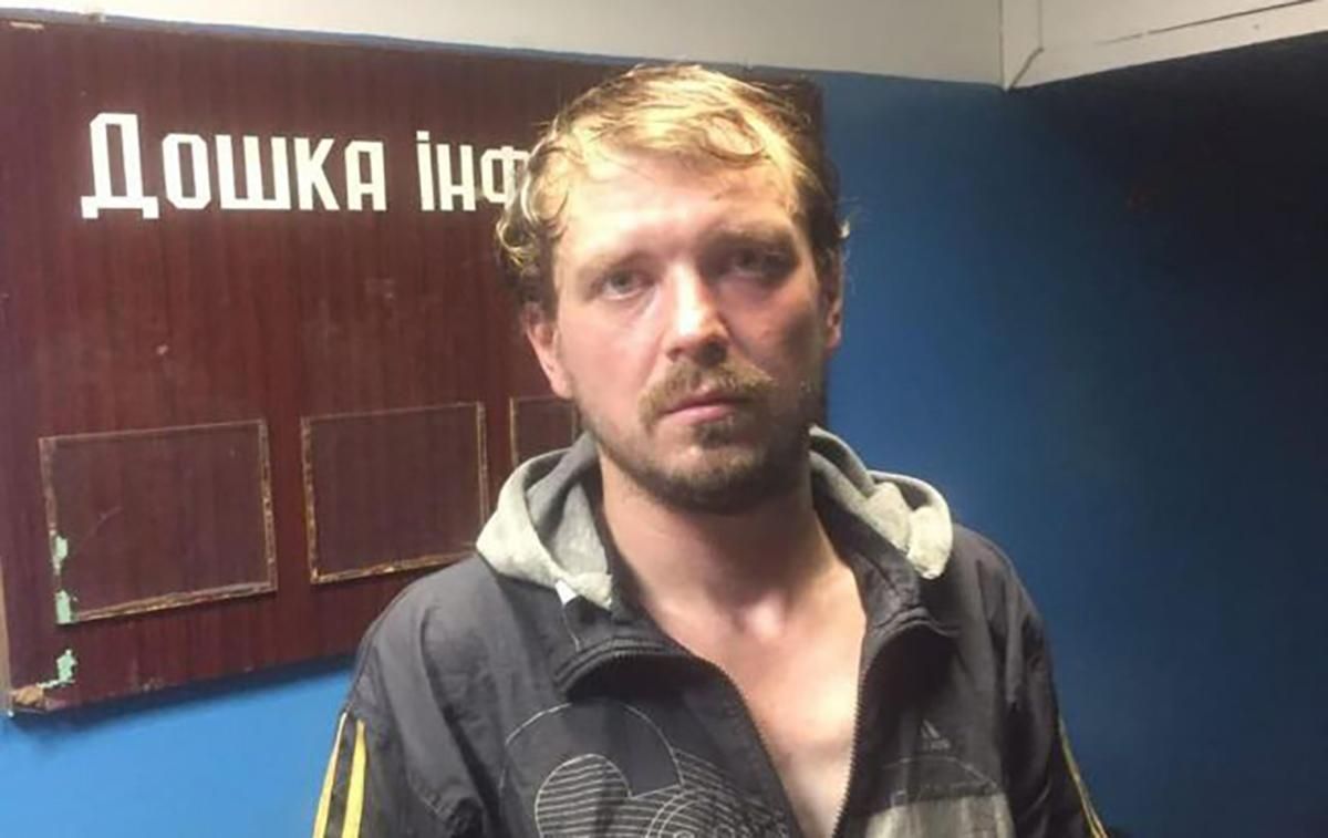 Прогулювався Майданом Незалежності: у Києві спіймали "ополченця" з Донбасу – фото Прогулювався Майданом Незалежності: у Києві спіймали "ополченця" з Донбасу – фото