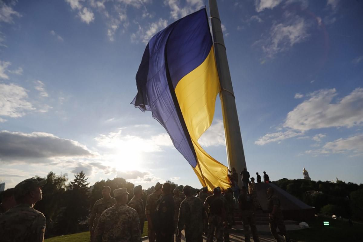 День Державного Прапору: що для українців означає синьо-жовтий стяг