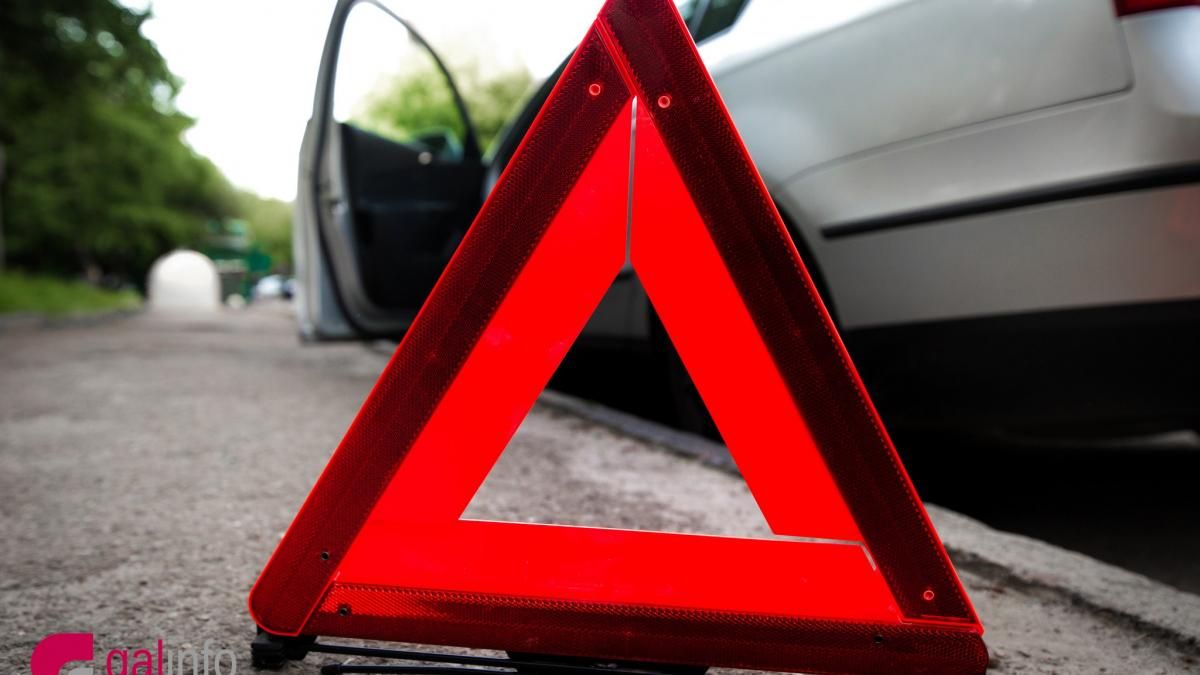 Потрійне зіткнення за участю легковиків і трамваю в Одесі: постраждала дитина-пасажир Потрійне зіткнення за участю легковиків і трамваю в Одесі: постраждала дитина-пасажир