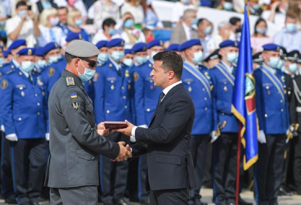 Зеленський у День Незалежності вручив низку нагород: кому Зеленський у День Незалежності вручив низку нагород: кому