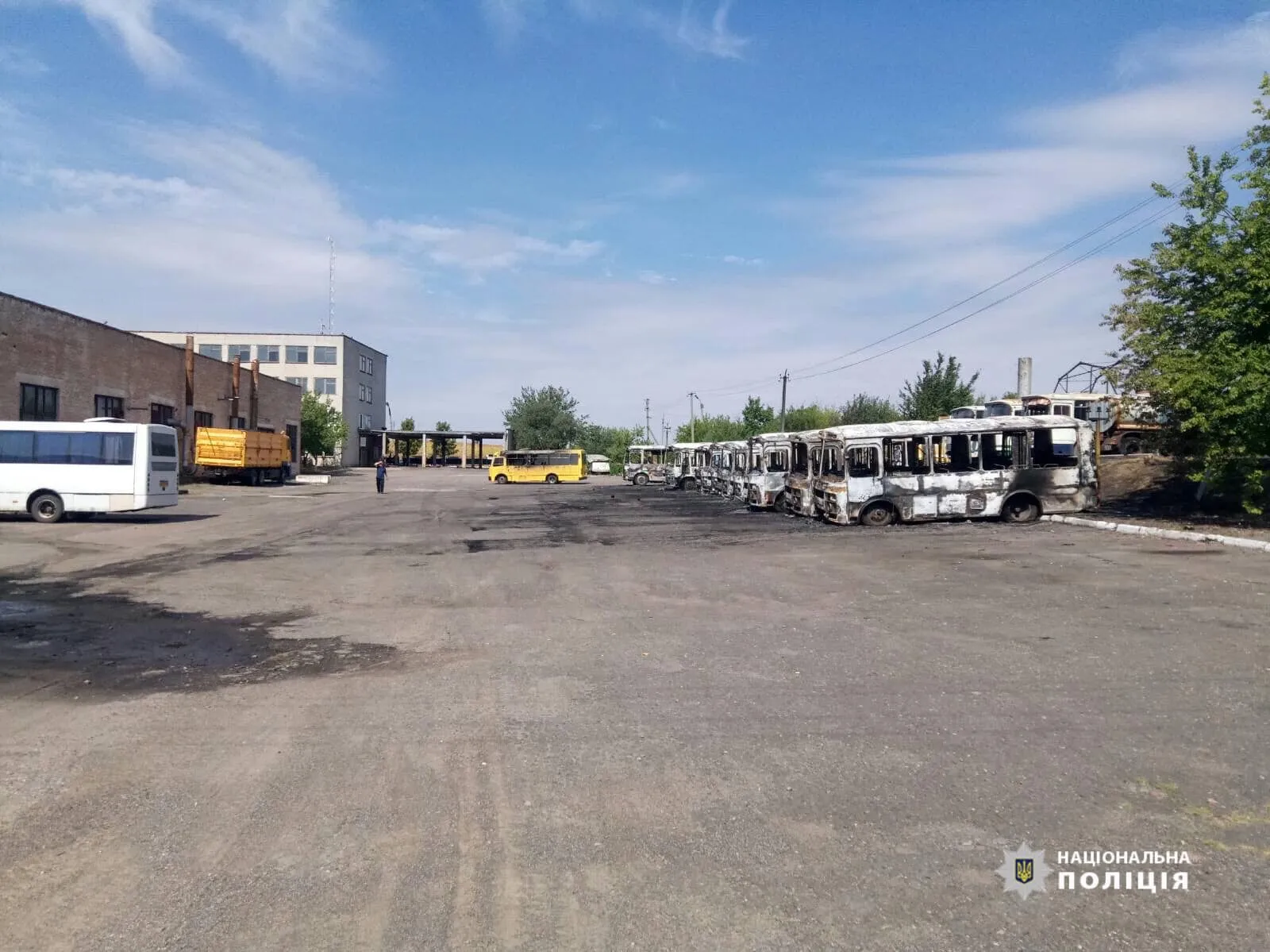 У Черкаській області згоріли автобуси У Черкаській області згоріли автобуси