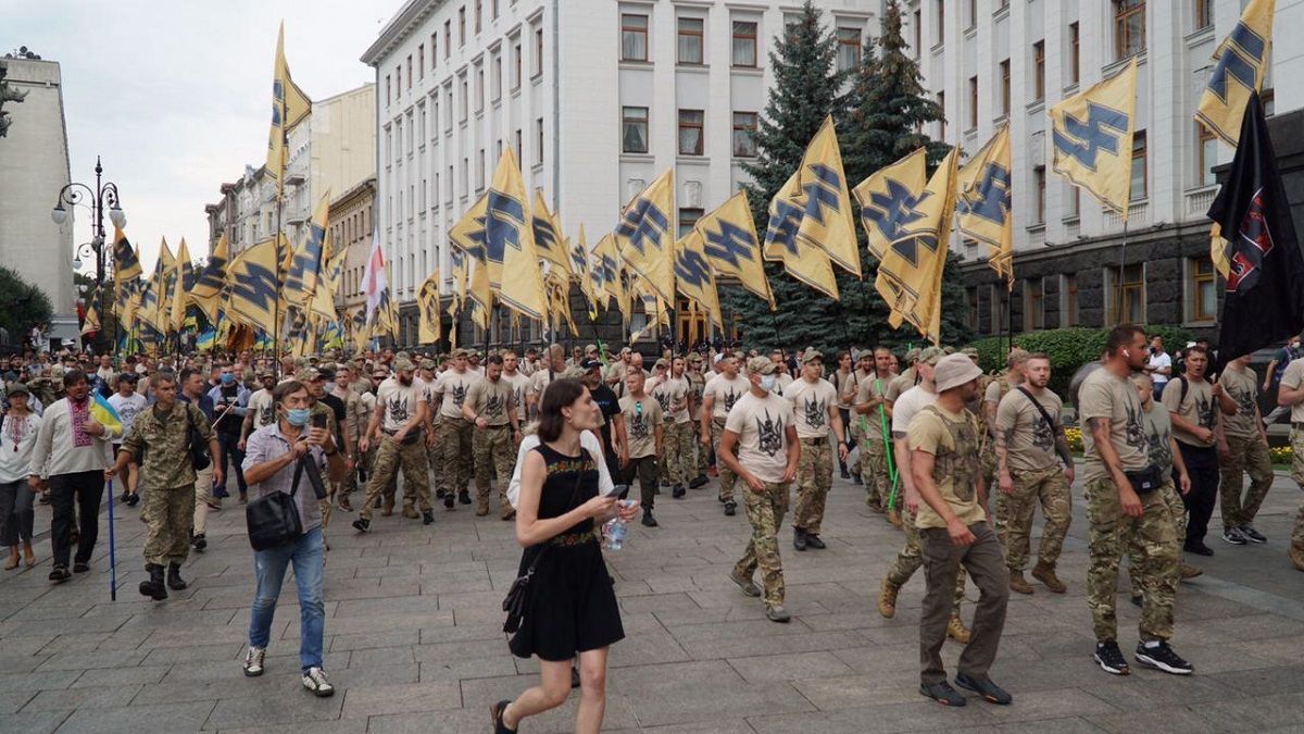 Перший командир полку "Азов" Андрій Білецький привітав українців із Днем Незалежності
