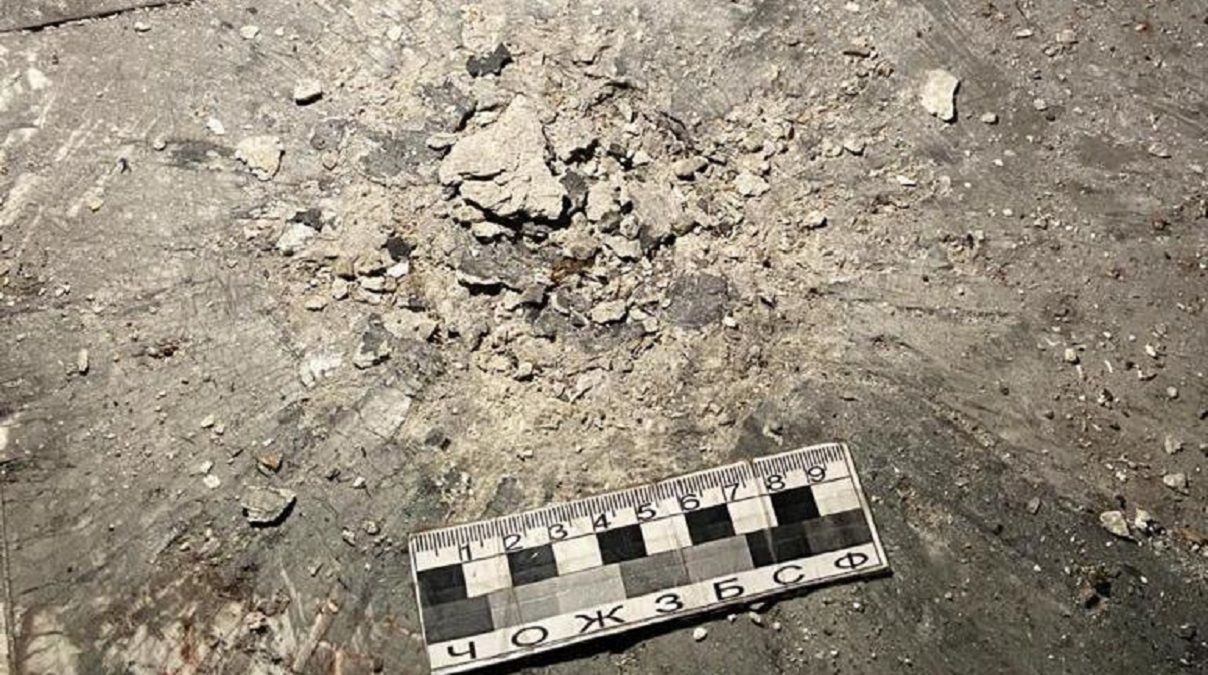 В Кривом Роге мужчина бросил гранату в группу своих знакомых: много пострадавших В Кривом Роге мужчина бросил гранату в группу своих знакомых: много пострадавших