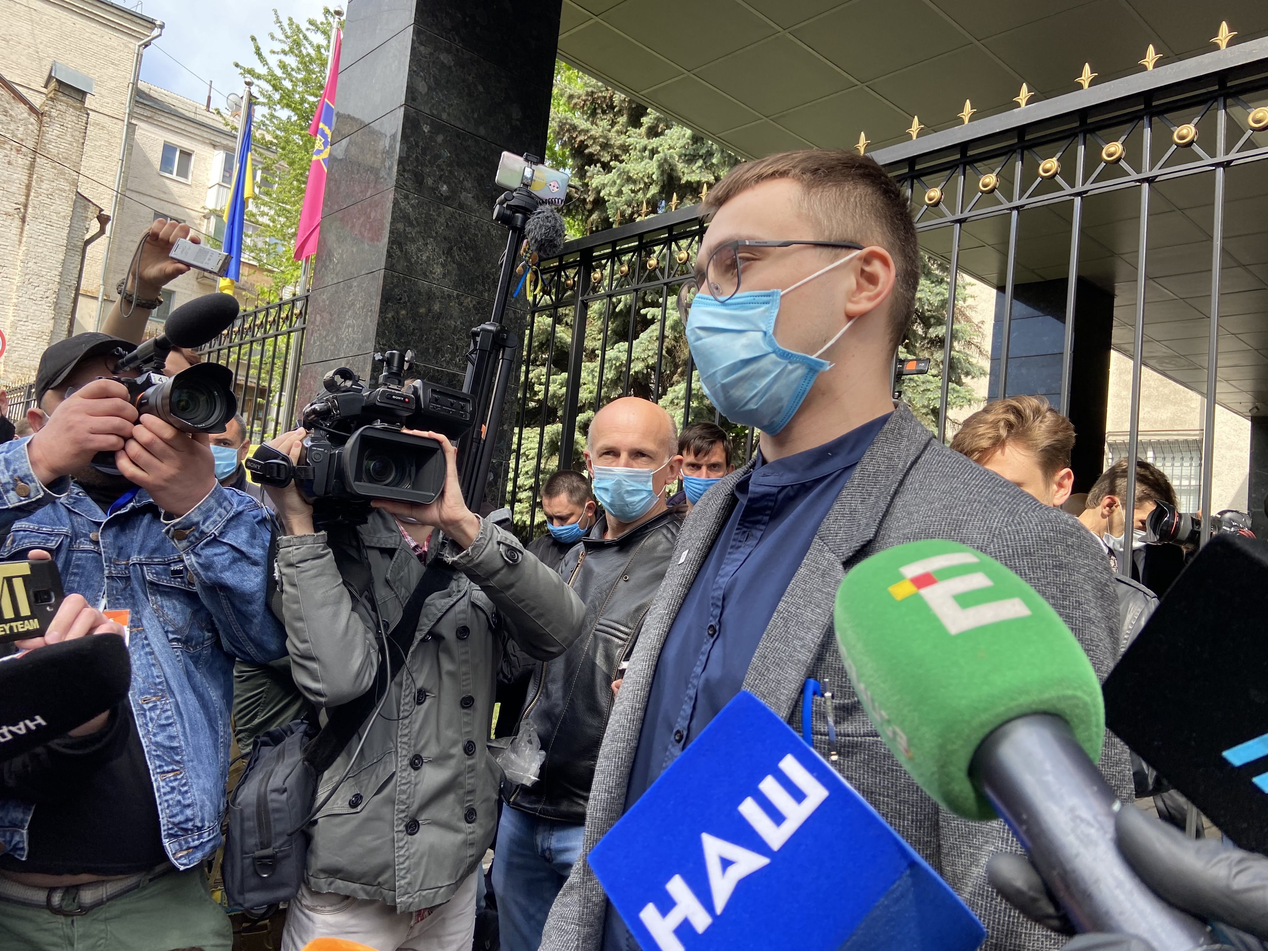 Стерненко заявил, что обратится за материальной компенсацией Стерненко заявил, что обратится за материальной компенсацией